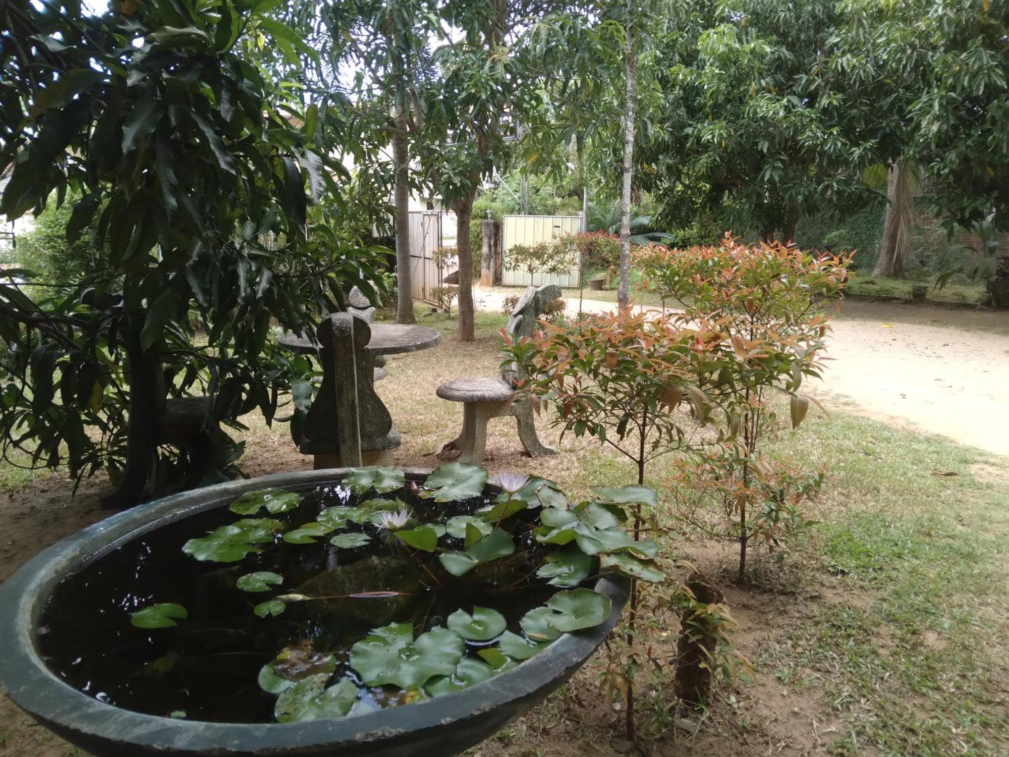 Jayaru Guest House Polonnâruvâ Extérieur photo
