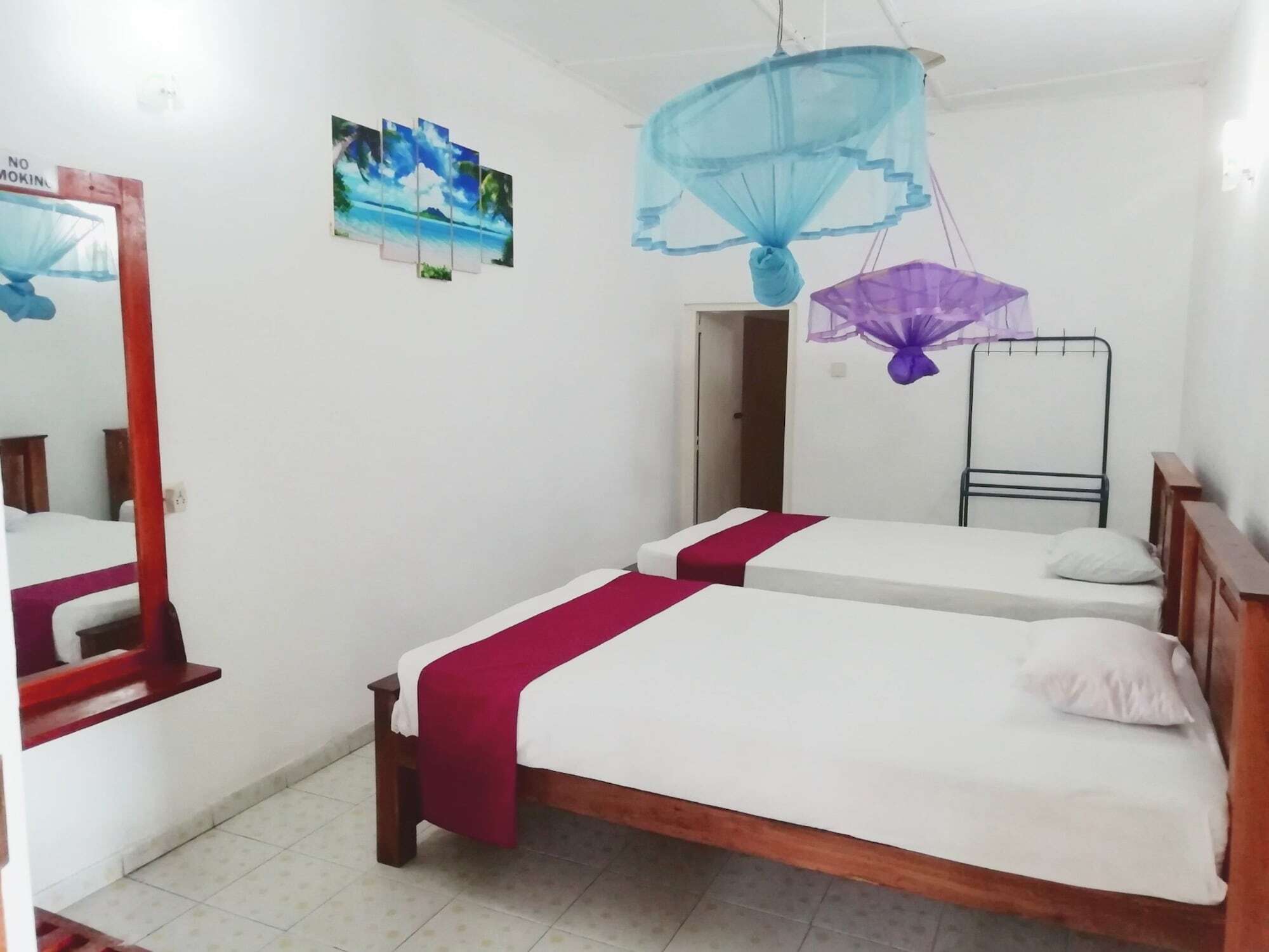 Jayaru Guest House Polonnâruvâ Extérieur photo