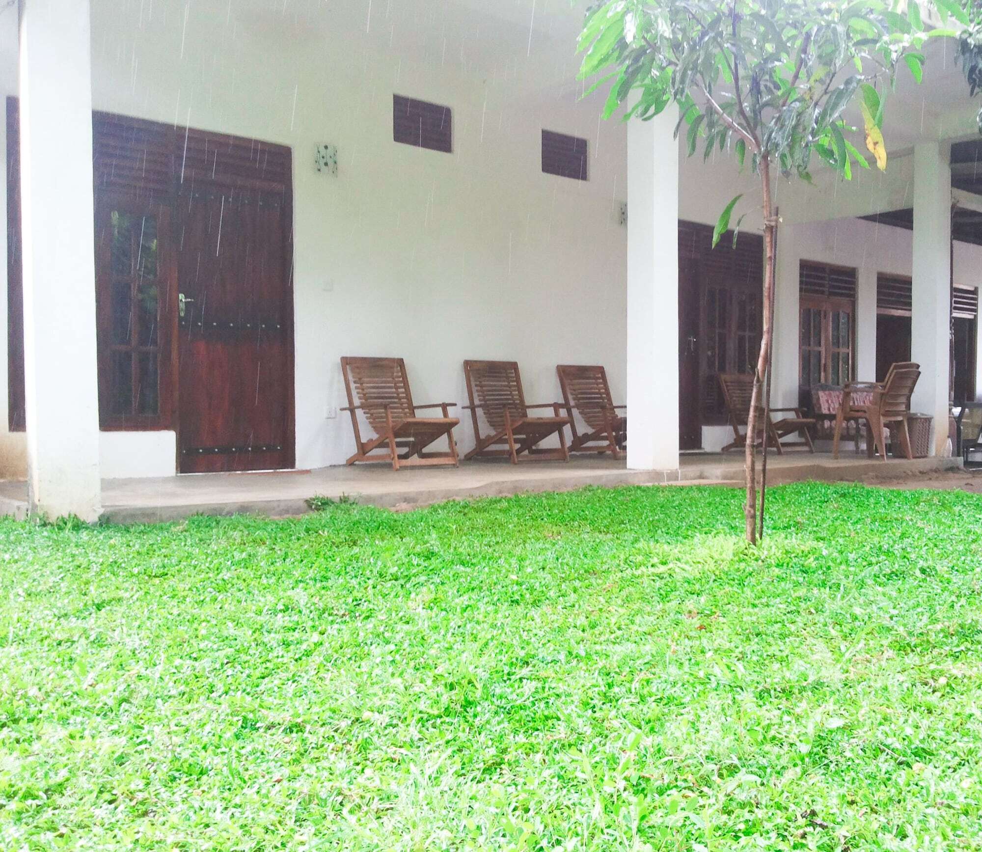Jayaru Guest House Polonnâruvâ Extérieur photo